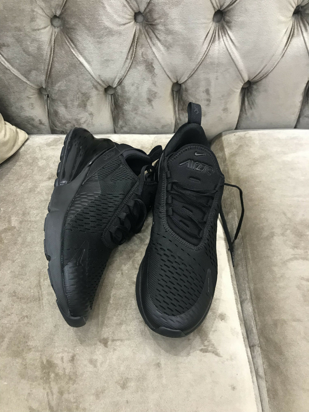 Nike Air Max 270 Triple Black Size: 43