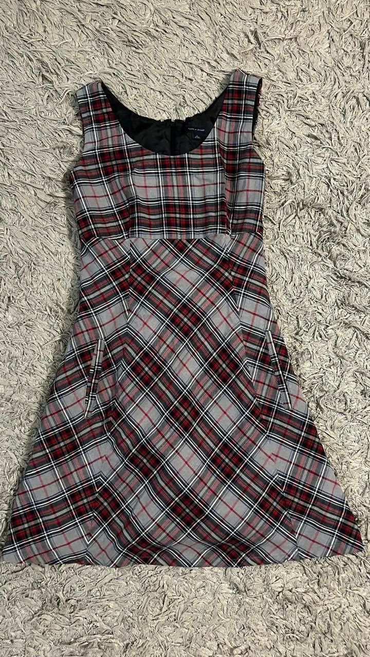 Tommy Hilfiger - Plaid Gray Red Sleeveless - Excellent condition dress