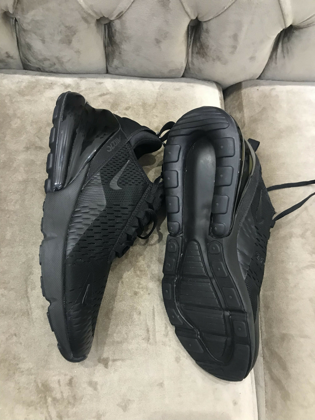 Nike Air Max 270 Triple Black Size: 43