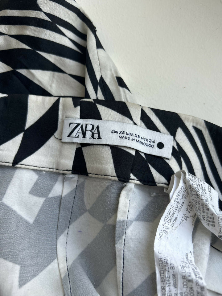 Zara Skirt XS 3