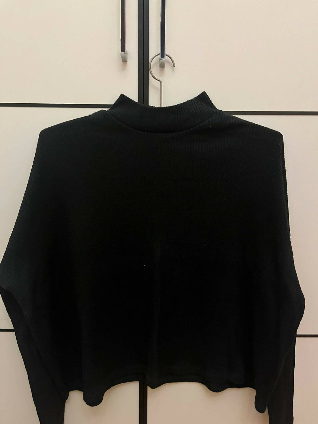 H&M Basic Black Top Relaxed Fit Size S