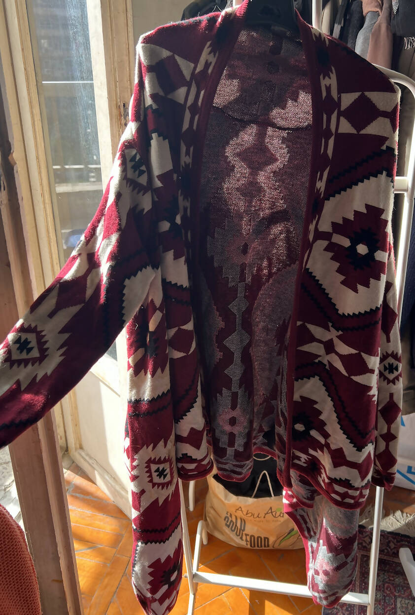 H&M Printed Burgundy Open Cardigan Size M