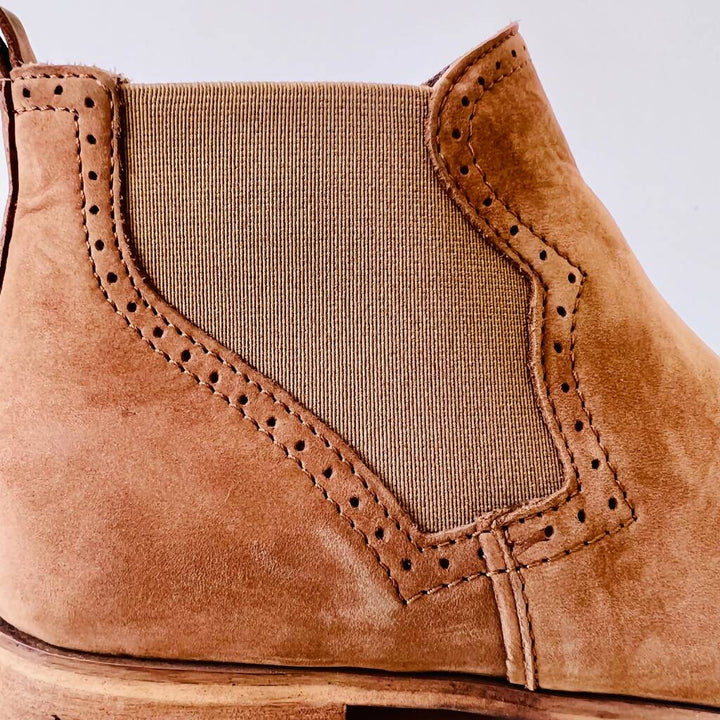 JIGSAW Suede Short Chelsea Boot - 38 EUR