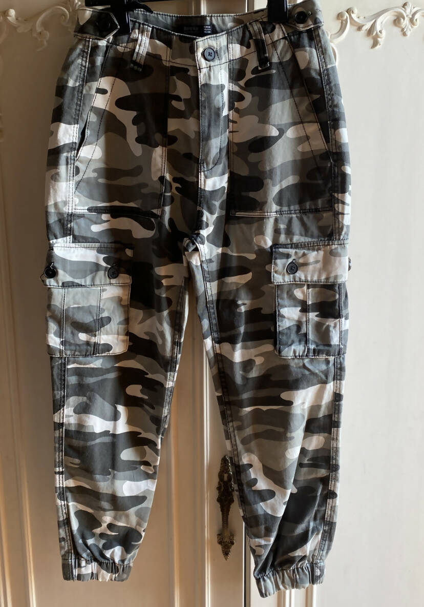 Cropped Cargos