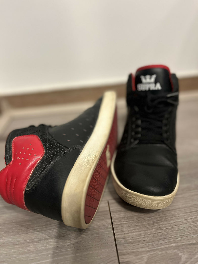 Supra Sneakers Size: 38.5