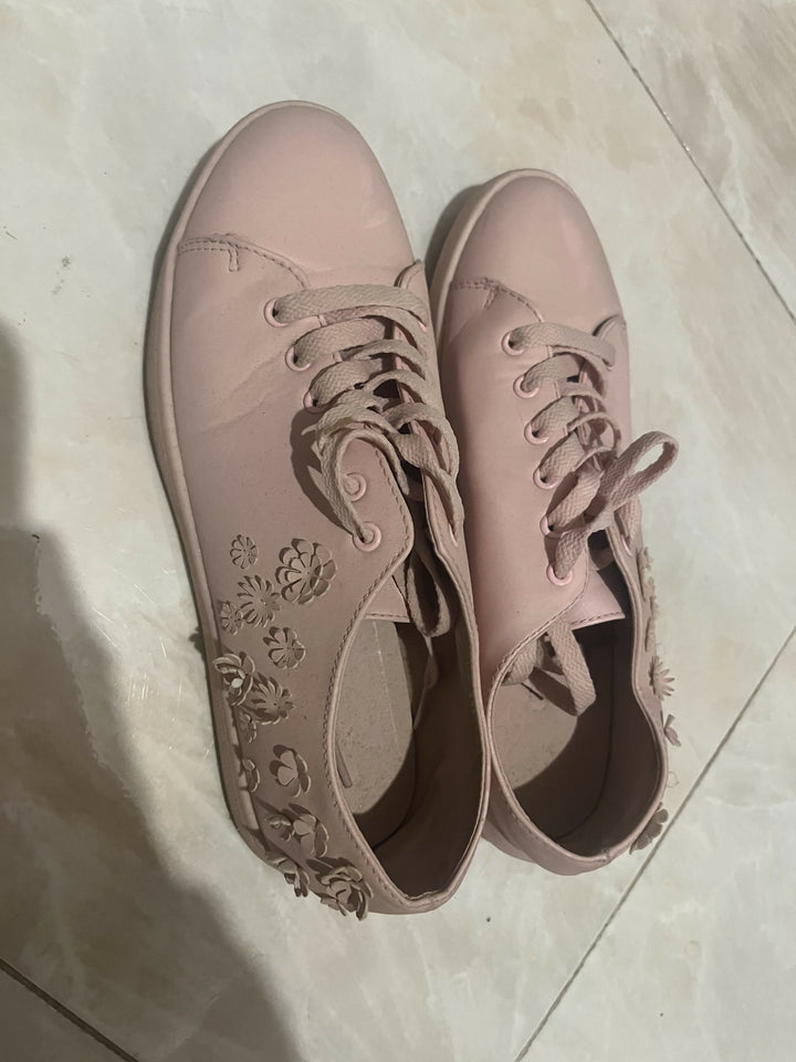 Pink Floral Shoes Size: 40