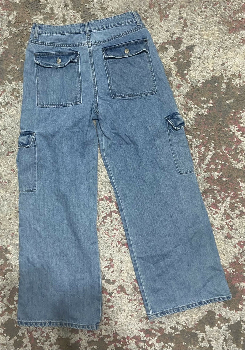 Forever 21 Cargo Jeans Size: 28