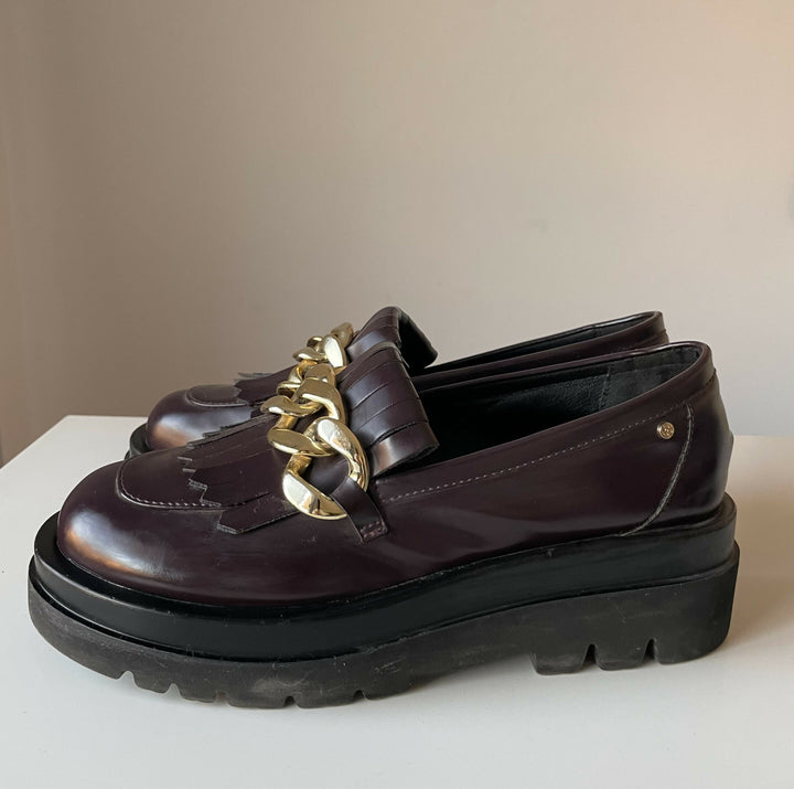 Dejavu Burgundy Loafers Size: 41