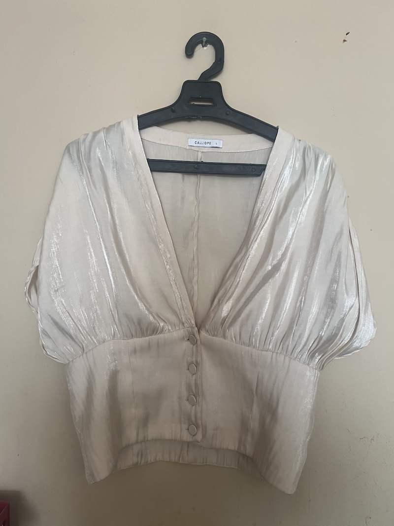 Calliope Shiny Off-White Top Size L