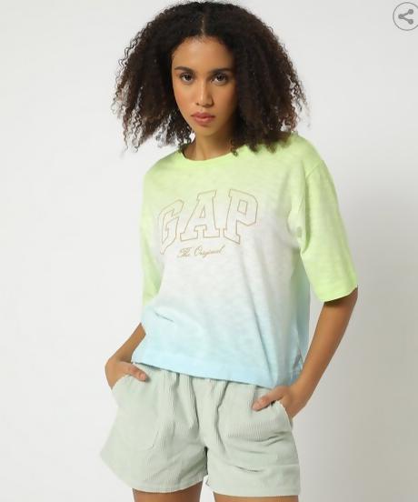 GAP cropped over-sized T-shirt Size: M/L