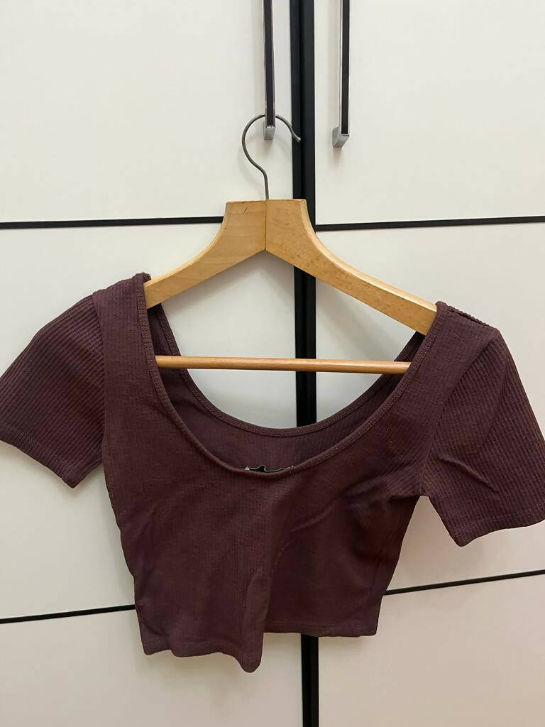 Pull & Bear Brown Crop Top Size: L