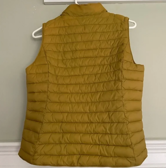 Massimo Dutti Puffer Vest Size: M/L