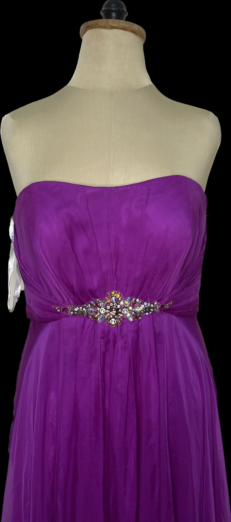 La Femme Magenta Prom Dress (B: 80 / W: 90 / L: 130)