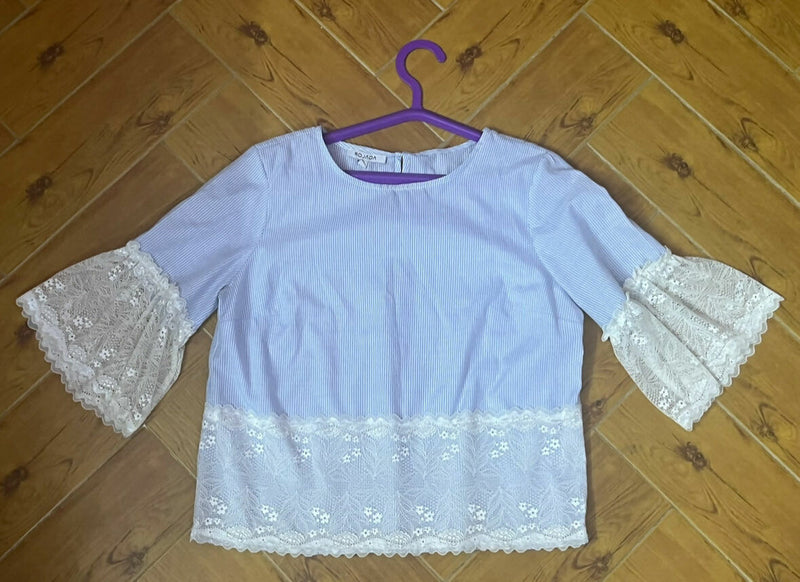 Stripped Blouse with Lace Size: S/M