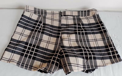 Boohoo Checkered skorts Size: 10