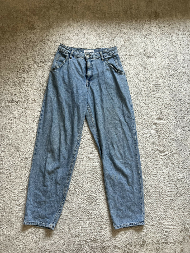 Pull & Bear Balloon Jeans Size: 36