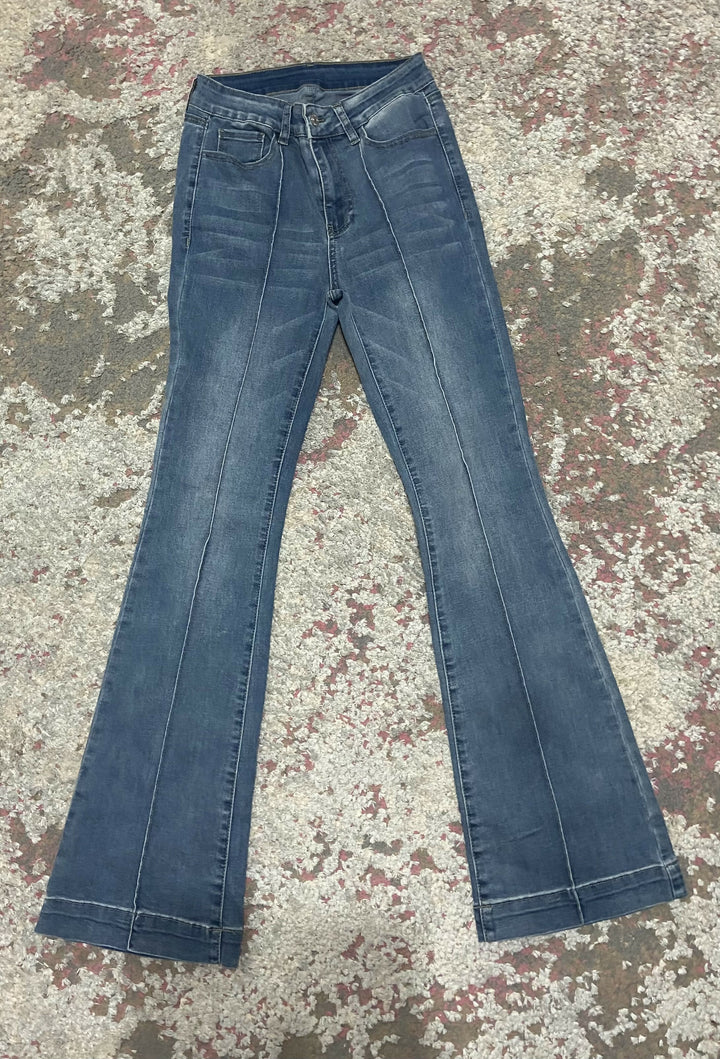Light Wash Flared Jeans Size: 36