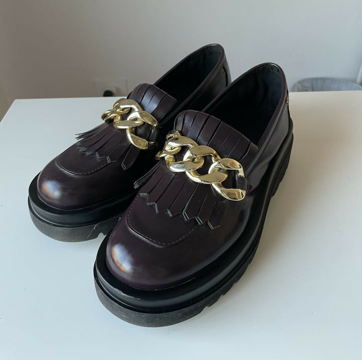Dejavu Burgundy Loafers Size: 41