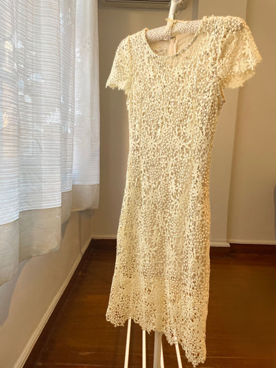 New off white lace dress with pearls xs-s