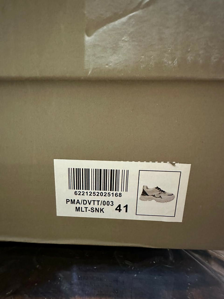 Dejavu New Sneakers Size 41 (NEW WITH BOX)