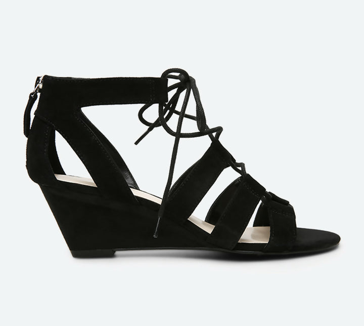 nw7pasa-mt-black-suede-850x760