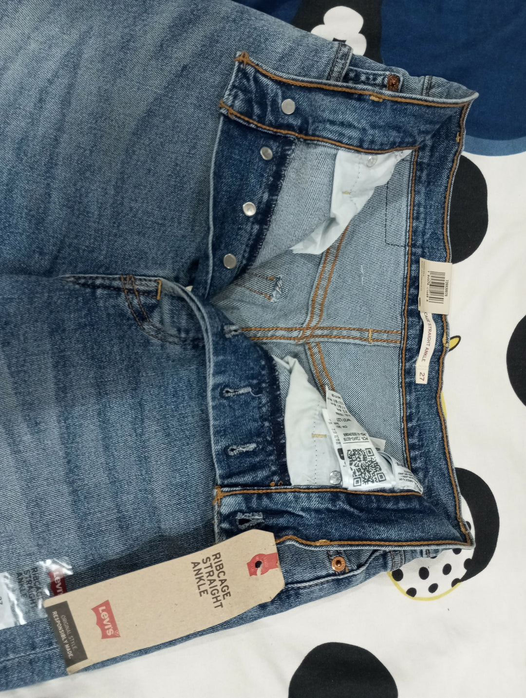 New Levi's Straight Jeans (USA Size: 27)
