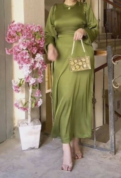 Green Satin dress (Size adjustable)