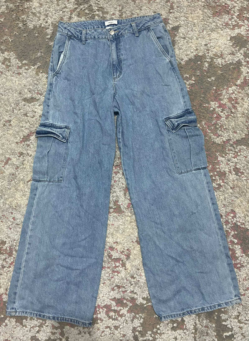 Forever 21 Cargo Jeans Size: 28