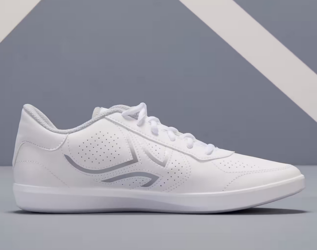 TENNIS SHOES III