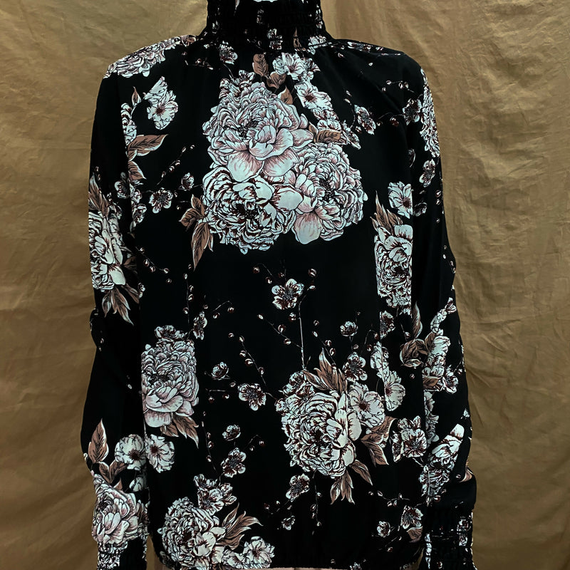 Amisu Floral Blouse Size: XS