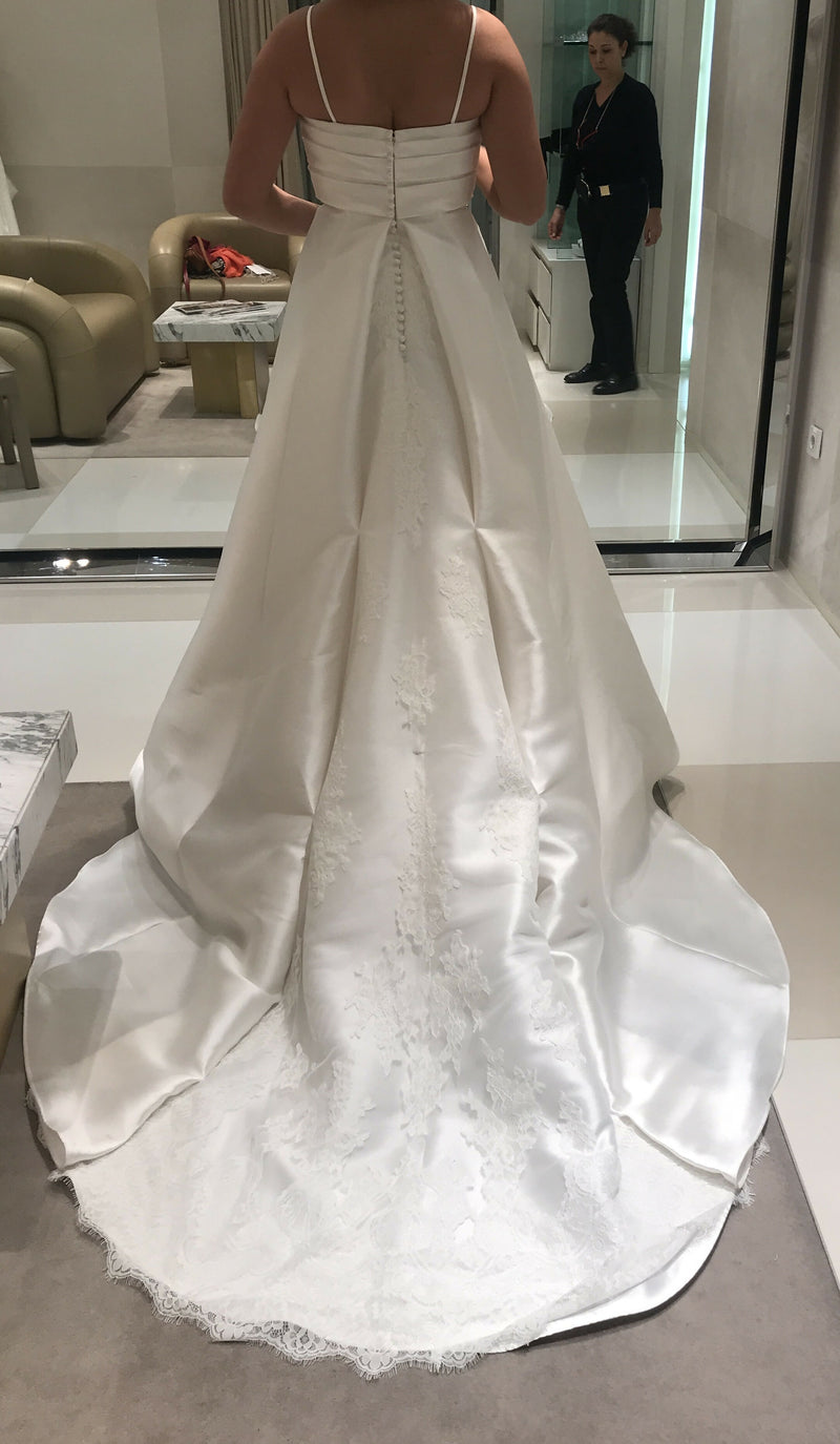 Pronovias Wedding Dress