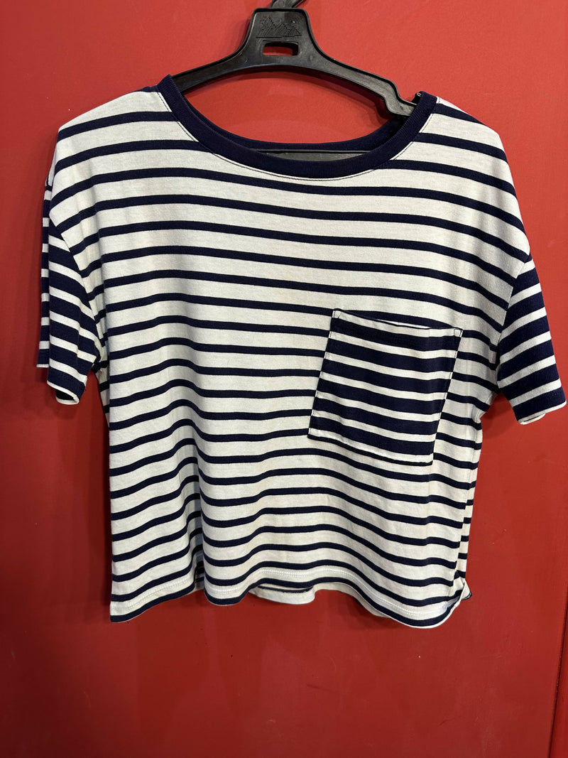 Forever 21 Navy and White Striped tee Size: M