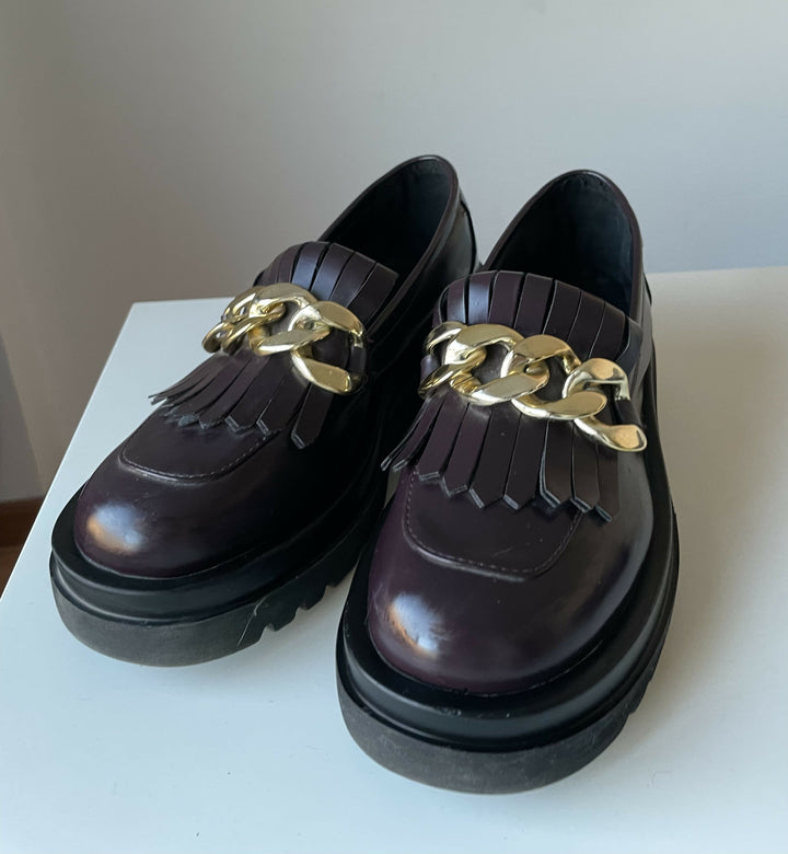 Dejavu Burgundy Loafers Size: 41