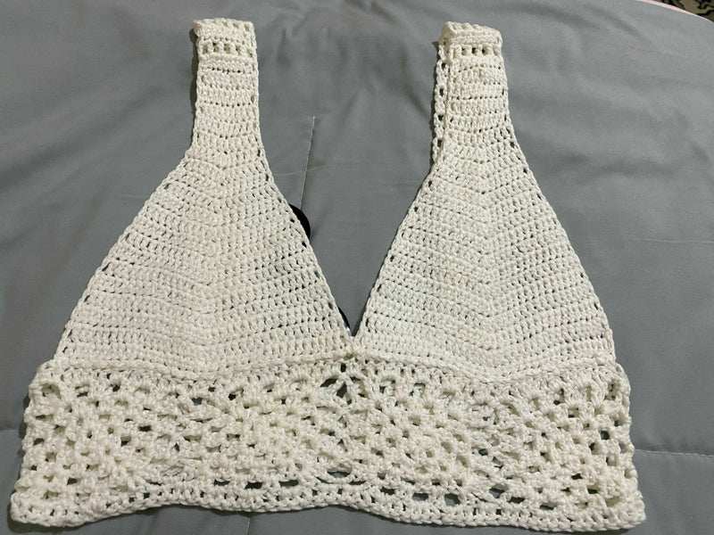 Crochet Top Size: S/M NEW WITH TAG