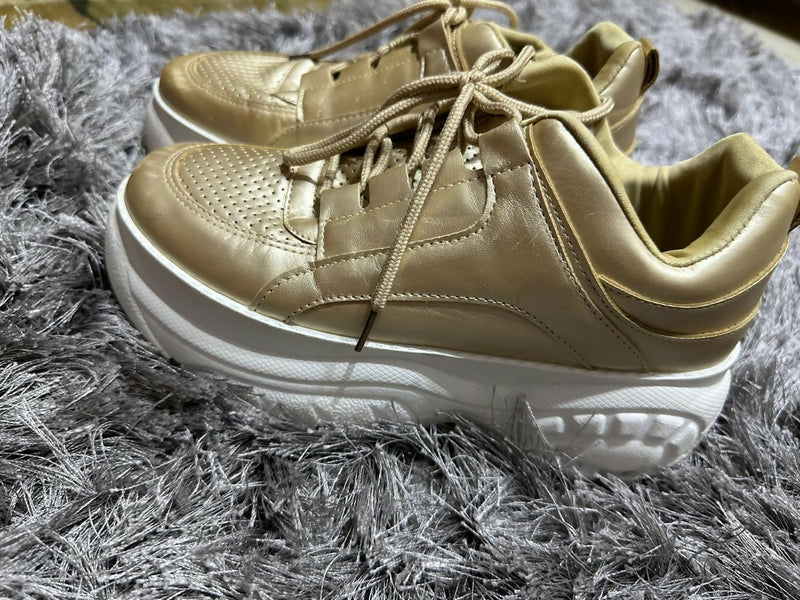 Dejavu Dad Gold Sneakers Size: 40