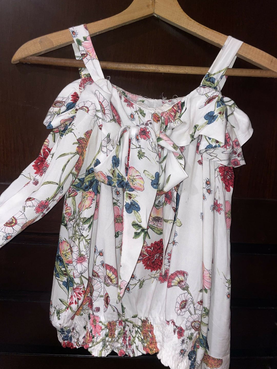 Floral Offshoulder Top Size: S