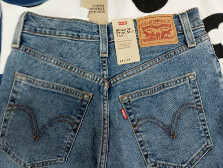 New Levi's Straight Jeans (USA Size: 27)