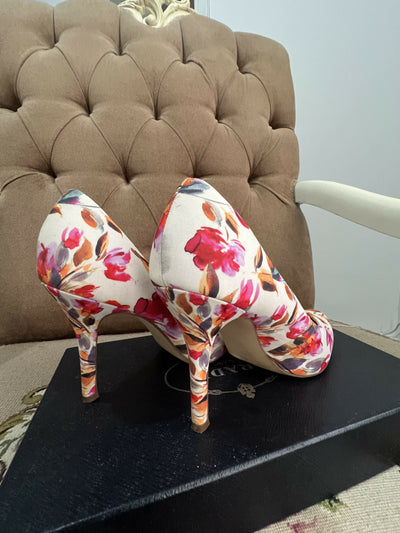 Nine West Heels Size 38