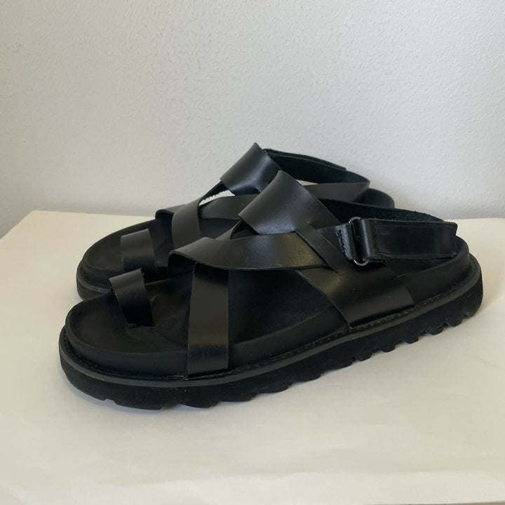 Gazelle Genuine Leather Sandals Size: 41