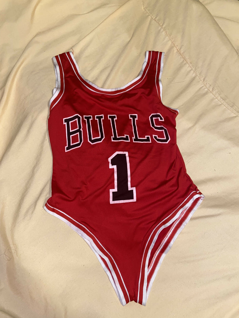 Bulls Bodysuit Size: M