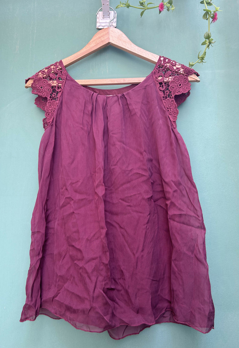 Carla Conti Burgundy Top Size M