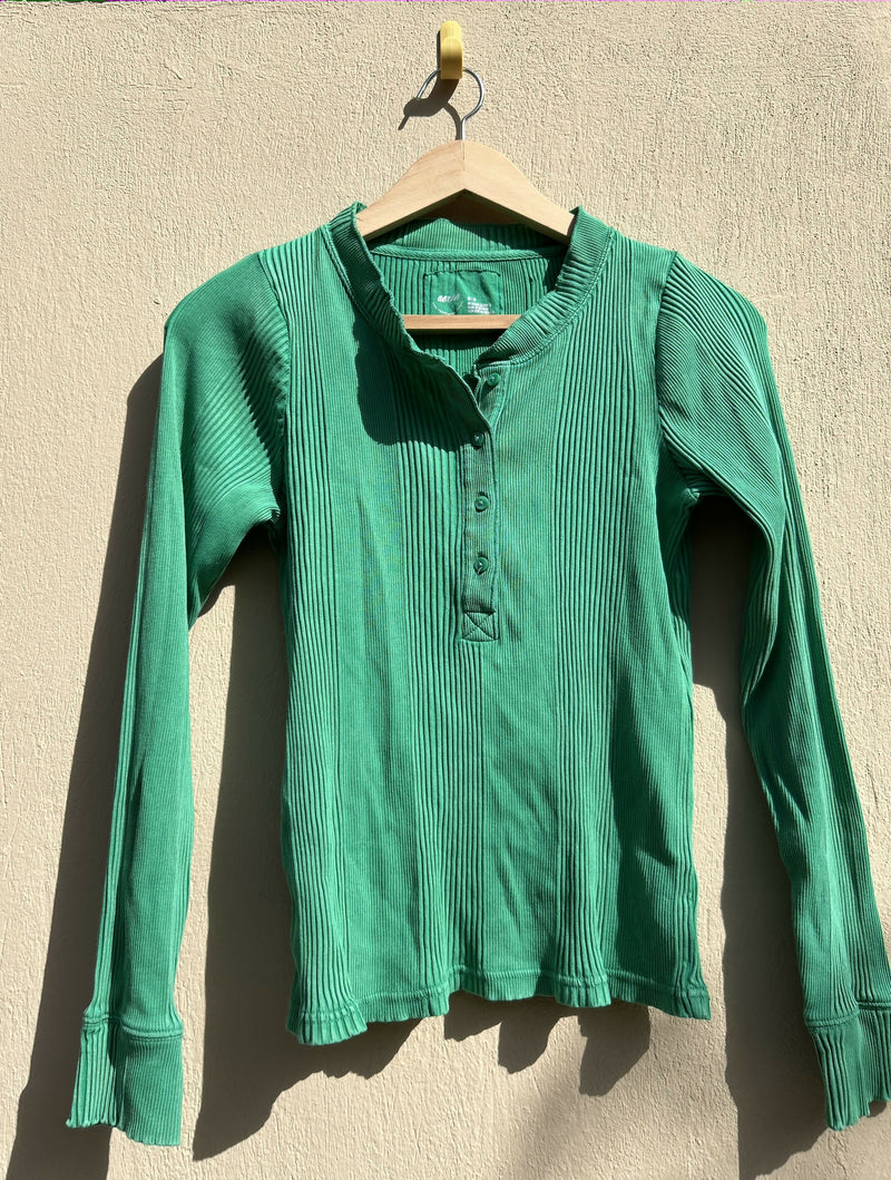 AE Green Long-Sleeved Tshirt Size M