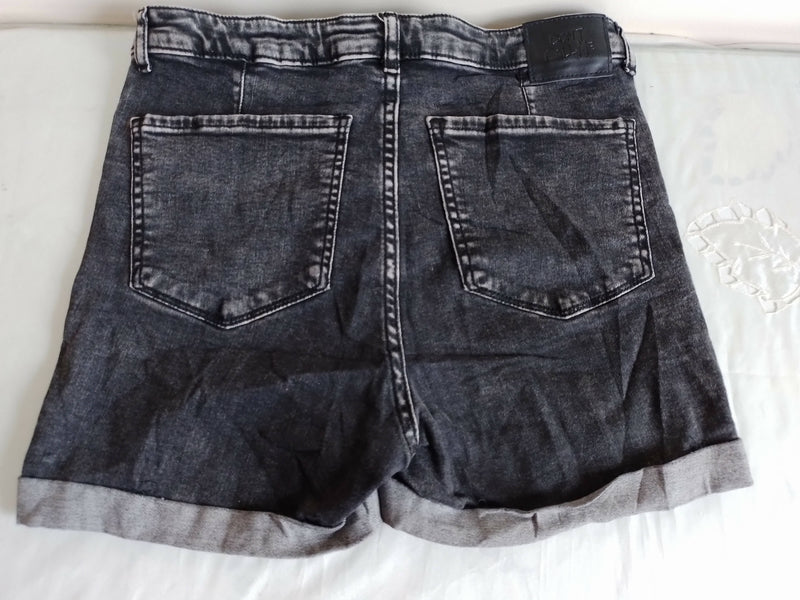 Jennyfer denim shorts in perfect condition size US 30