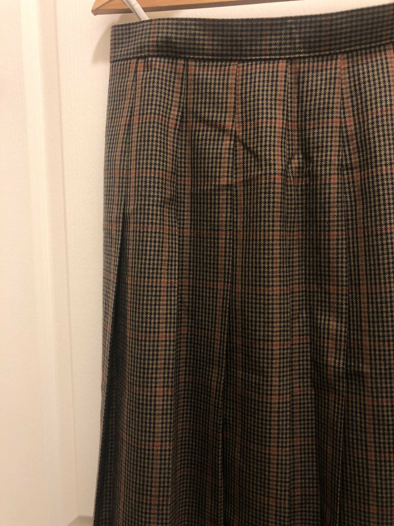 Vintage Long Skirt Size: M