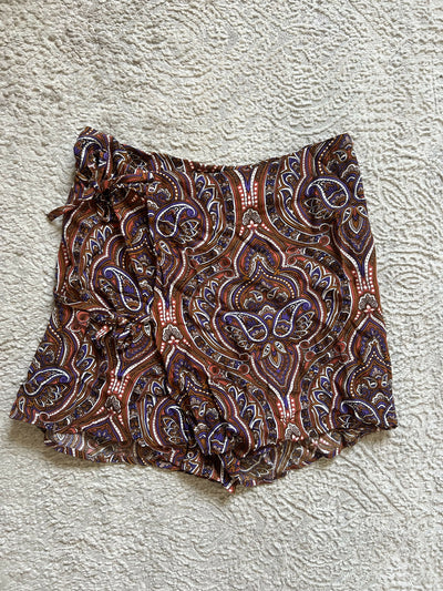 Calliope Paisley Shorts Size: S