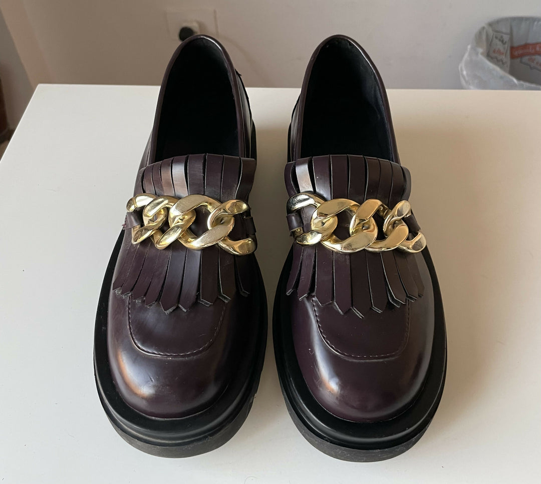 Dejavu Burgundy Loafers Size: 41