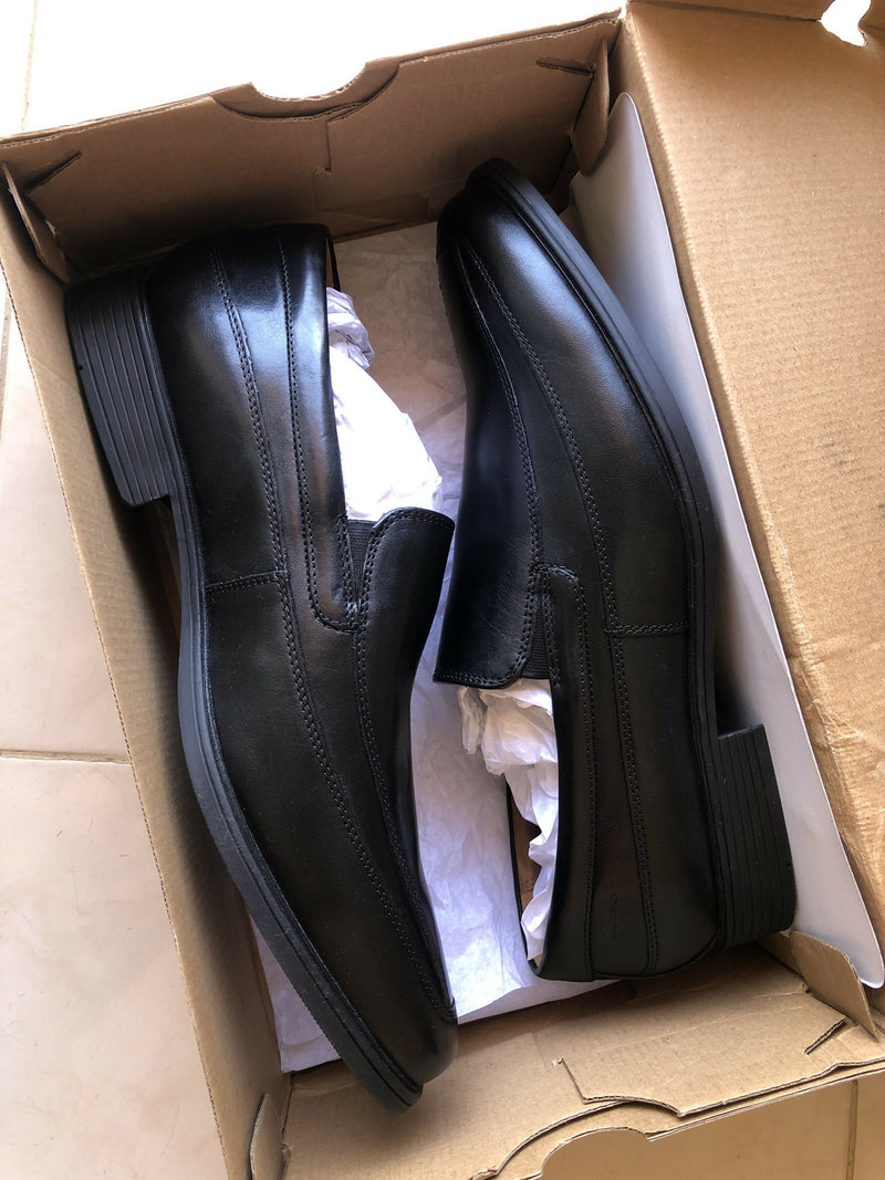 Clarks Classic Size: 45 NEW WITH TAG
