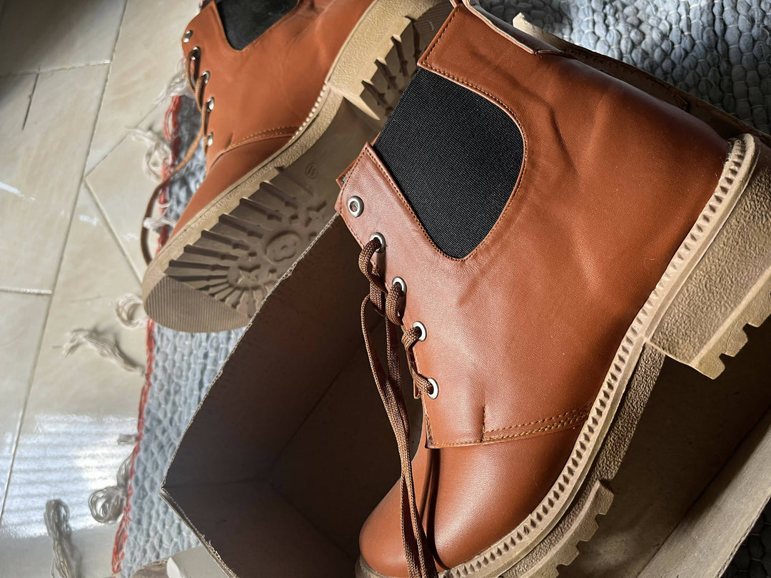 Half Boot Size: 41 NEW WITH TAG