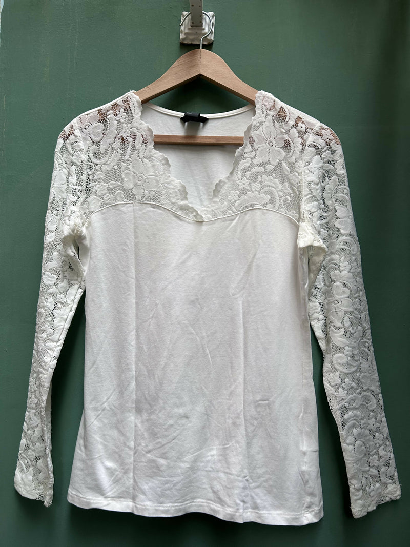 Long Sleeved White Lace H&M Shirt Size L