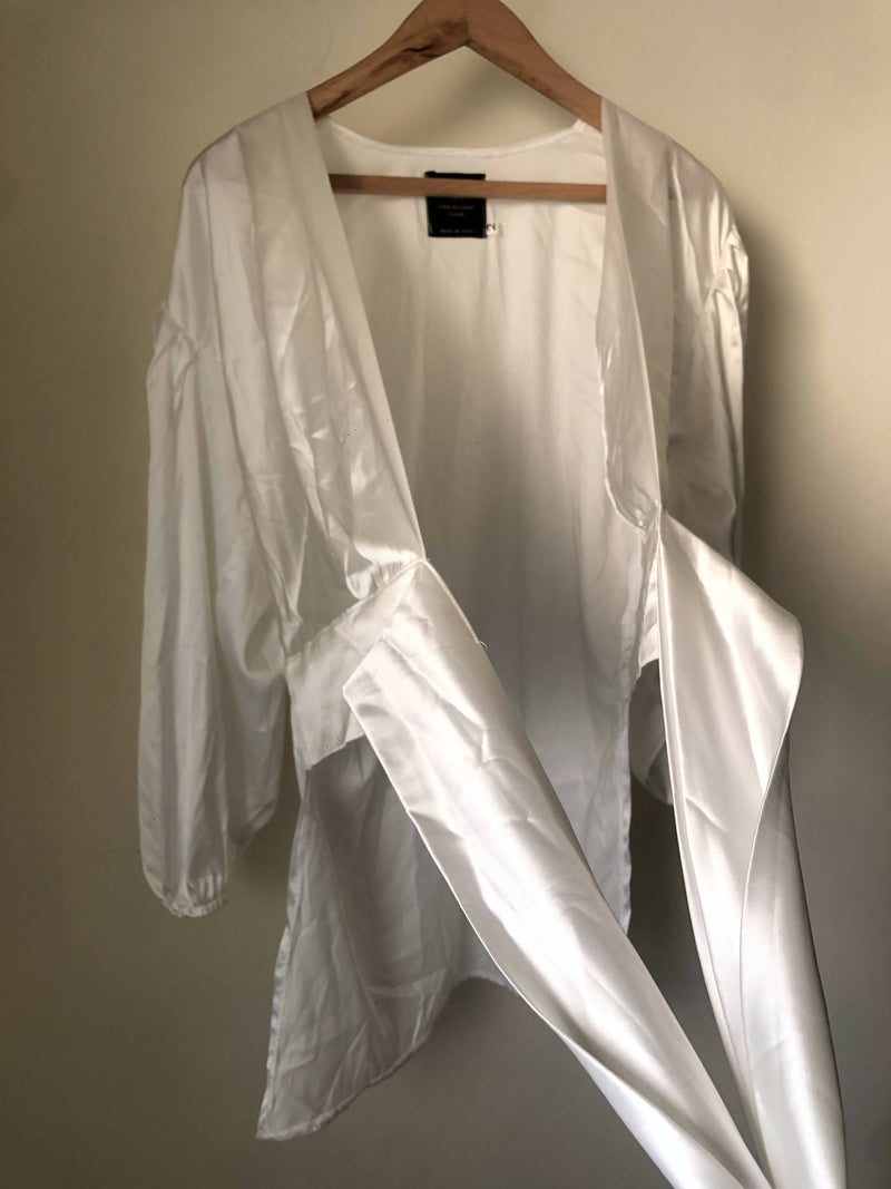 Sara Beshier White Wrap Kimono Size 2